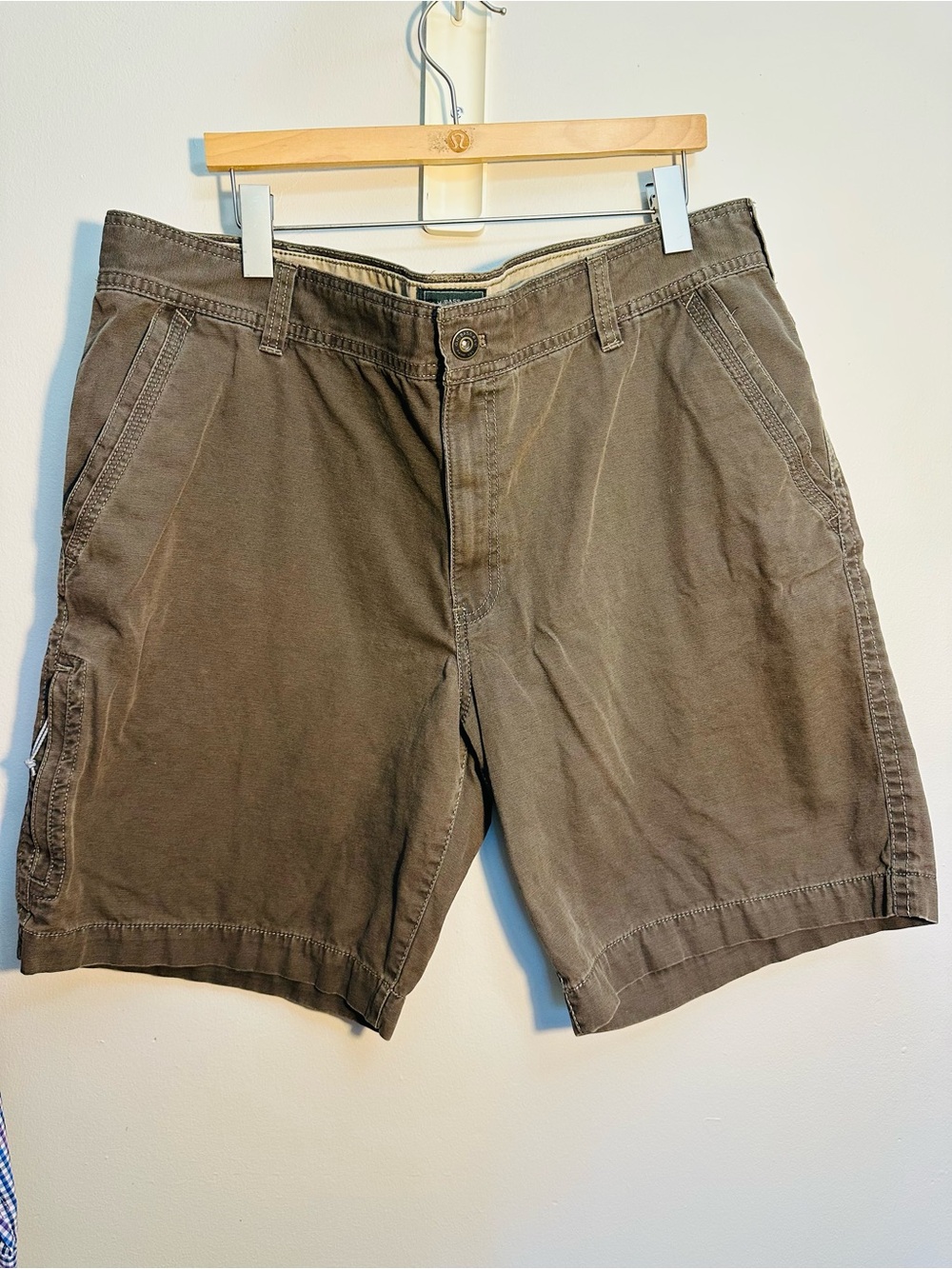 G.H. Bass & Co. Men’s Cotton Utility Shorts Olive Brown Size 42X10
